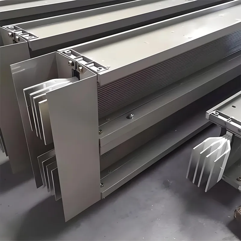 Нисконапонска сендвич сабирница