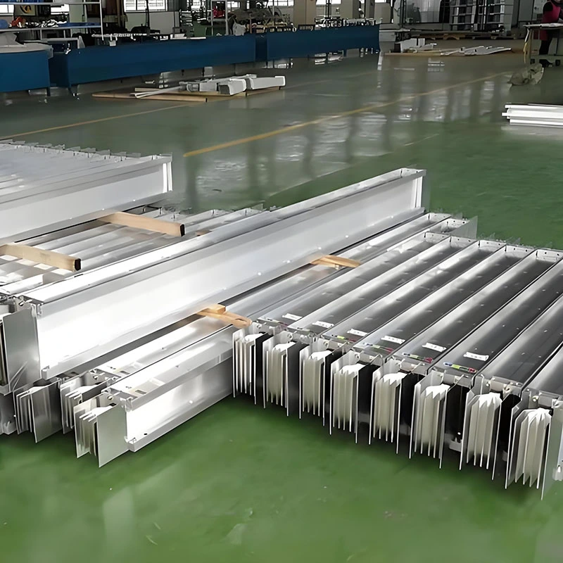 Затворени аутобус средње струје